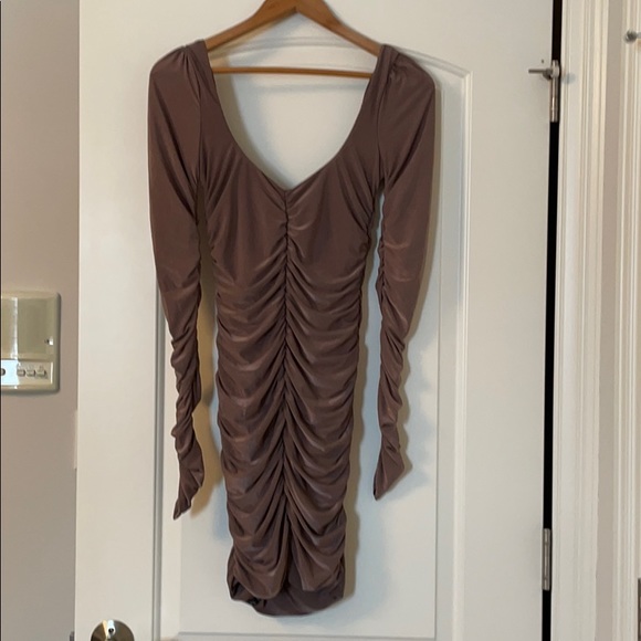 Club London Dresses Nwt Mocha Ruched Long Sleeve Dress Poshmark